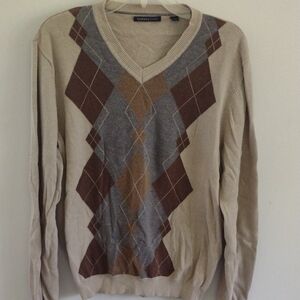 Men's V-Neck Argyle Sweater